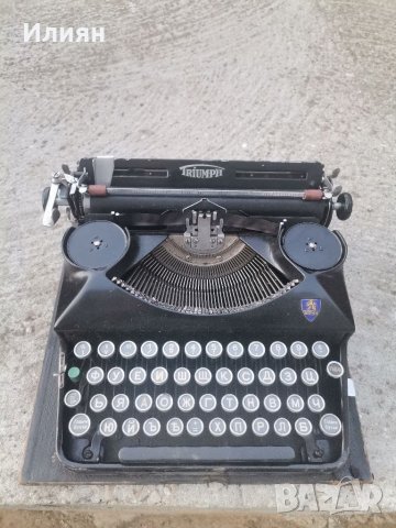Пишеща машина , снимка 2 - Антикварни и старинни предмети - 39643534