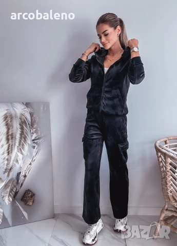 Дамски велурен комплект от две части , снимка 3 - Комплекти - 51321229