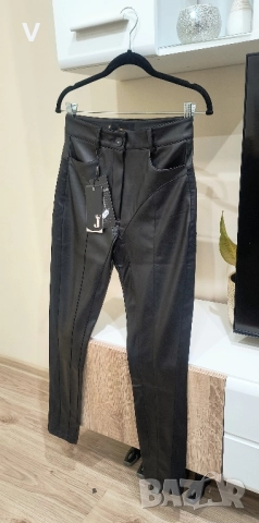 Дрехи Junona Юнона бежов кроп топ бюстие палто лачено яке кожен панталон , снимка 12 - Корсети, бюстиета, топове - 52467701