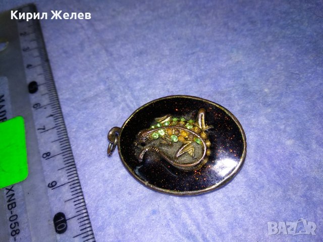 ЗЛАТИСТА МАСИВНА БРОНЗОВА с ЕМАЙЛ и ИСКРЯЩИ ФАСЕТИРАНИ КРИСТАЛИ АРТ ВИСУЛКА МЕДАЛЬОН с ГУЩЕРЧЕ 37006, снимка 12 - Колиета, медальони, синджири - 40684980