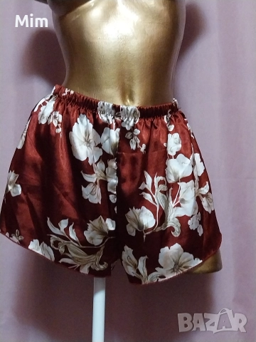  Резервирани L Сатенени шорти в бордо с бели цветя , снимка 5 - Къси панталони и бермуди - 52569079