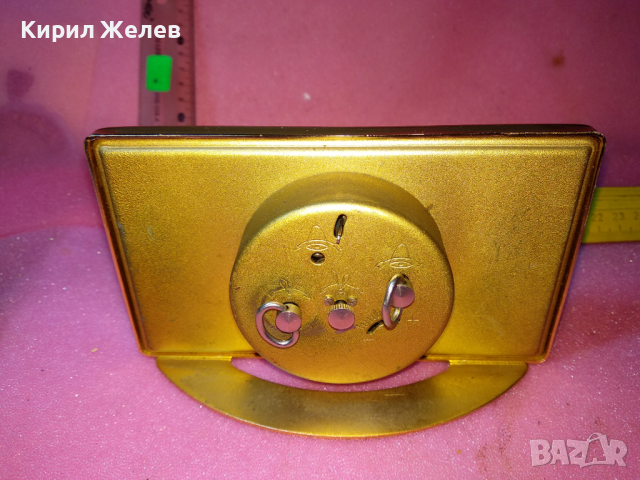 SLAVA MADE in USSR Стар РЯДЪК КОЛЕКЦИОНЕРСКИ РУСКИ БУДИЛНИК Мех. НАСТОЛЕН ЧАСОВНИК СЛАВА СССР 36435, снимка 4 - Антикварни и старинни предмети - 44538260