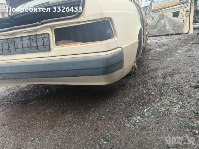 Оригинална задна бирня широка лайстна от Мерцедес 190 , снимка 2 - Автомобили и джипове - 53722173