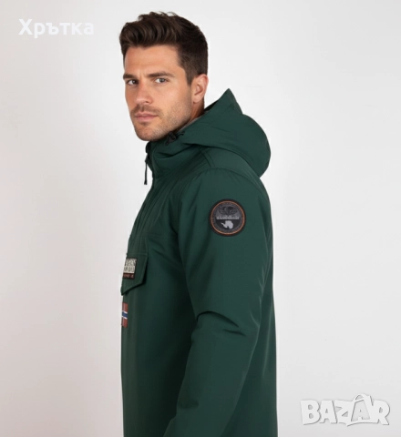 Napapijri Rainforest - Оригинално мъжко яке / анорак размер M, снимка 2 - Якета - 52004816