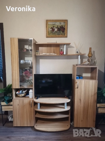 секция за хол , снимка 2 - Секции и витрини - 52653578