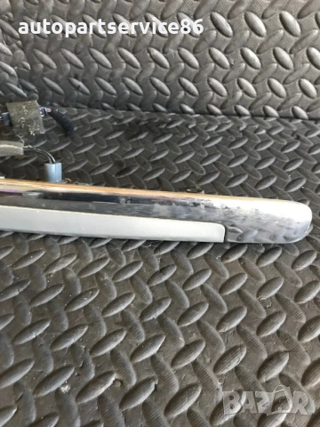 Хромирана Лайсна на регистрационния номер на багажника за KIA Carnival (2002–2006) 0K53A51270, снимка 3 - Части - 53191438