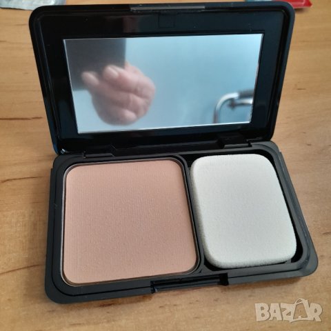 Компактна пудра Broadway , снимка 1