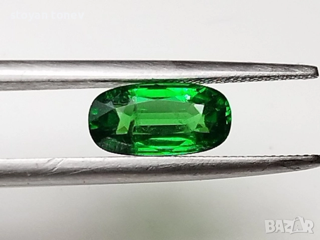 Зашеметяващ зелен цаворит с жив цвят 1.18кт.! Нов!, снимка 10 - Други - 52357131
