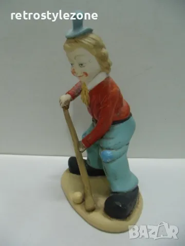 № 7782 стара порцеланова фигура - клоун   - размер - височина 16 см , основа 10 / 7 см , снимка 2 - Други ценни предмети - 48268629