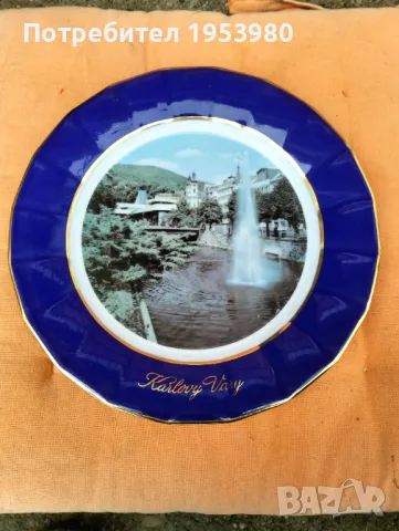 Порцеланова чиния за стена с позлата, снимка 1