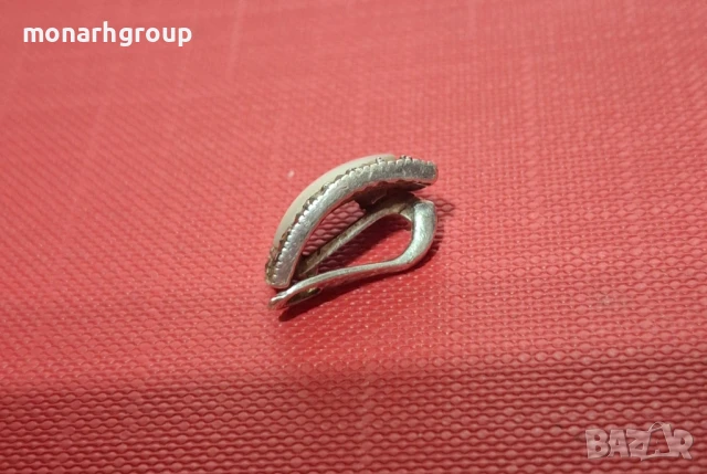 Сребърна обеца ( липсва част от закопчалката), снимка 4 - Колиета, медальони, синджири - 51043820