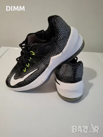 Маратонки Nike 37.5