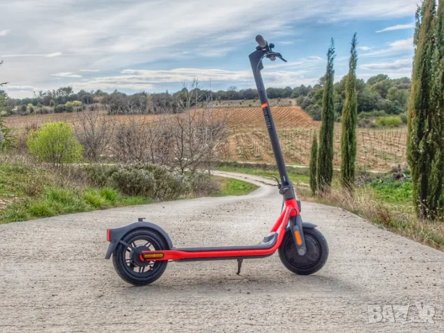 Тротинетка Ninebot KickScooter D18E powered by Segway, Скорост 30 км/ч, Гуми 10", Пробег 18 км, снимка 1 - Друга електроника - 47552117