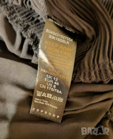 Черна елегантна пола с набори Topshop, снимка 5 - Поли - 29461556