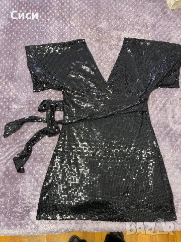 Черна паетена рокля