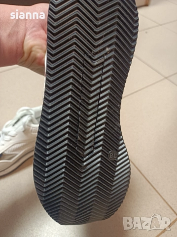 Нови маратонки , снимка 2 - Маратонки - 52410563