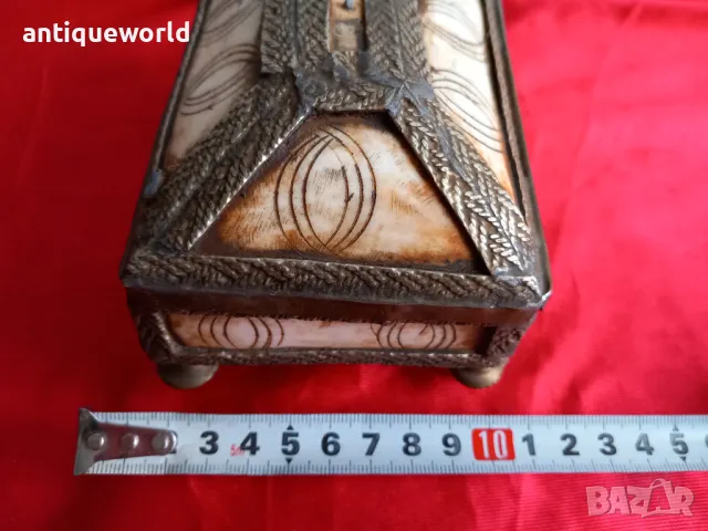 19 Век Старинна Кутия за Бижута Камилска Кост и Месинг, снимка 8 - Антикварни и старинни предмети - 49021429