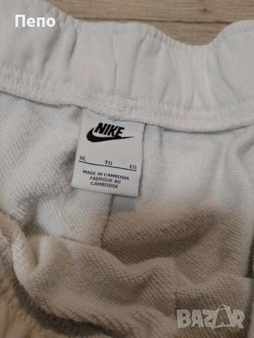 Гащи Nike, снимка 2 - Къси панталони и бермуди - 53667992