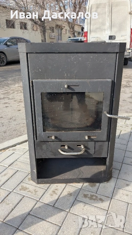 Камина на дърва