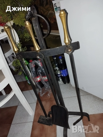 големи камини прибори