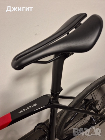 Шосеен велосипед TREK Emonda SL6 като нов , снимка 10 - Велосипеди - 52787508