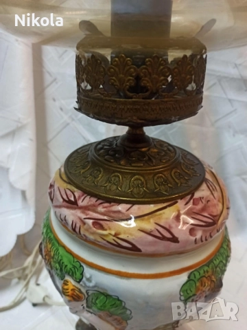 Антикварна висока настолна лампа Capodimonte -бронзова основа с орнаменти и порцелан, снимка 7 - Антикварни и старинни предмети - 52011738