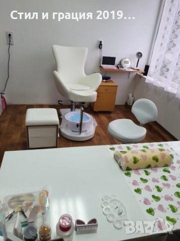 Стол за педикюр Crem 105 х 75 х 54/70 см, снимка 8 - Педикюр и маникюр - 44515329