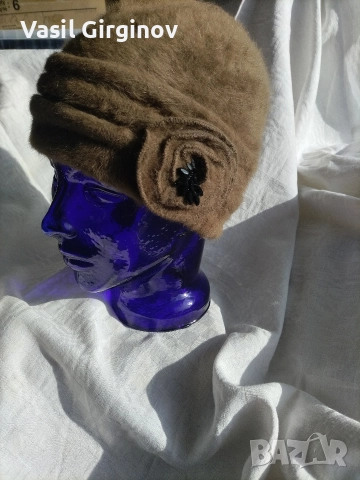 Елегантна дамска шапка