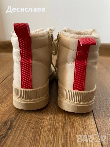 Бежови боти 25 номер, снимка 3 - Детски боти и ботуши - 51497676