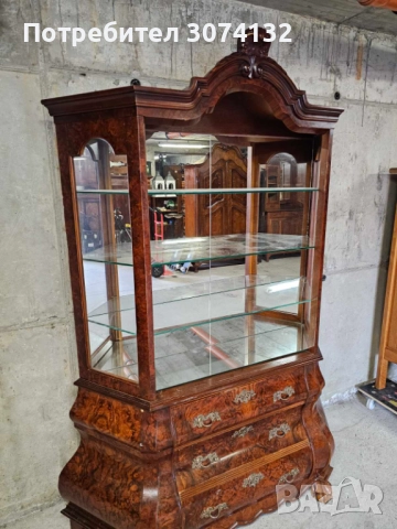 Витрина в стил Чипъндейл, снимка 4 - Секции и витрини - 52879095