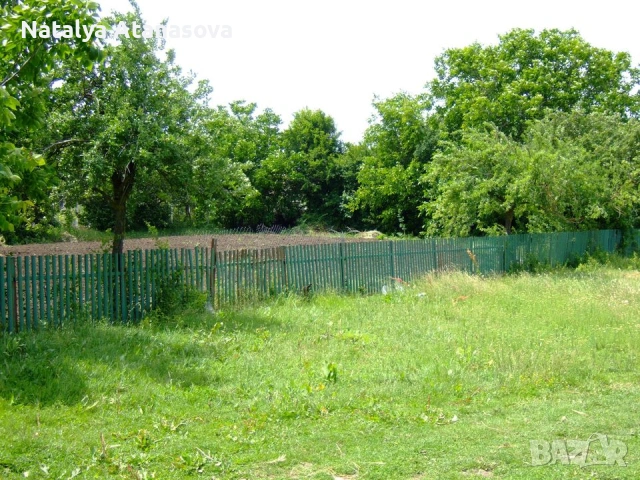 Предлагаме парцел 850 кв.м. намиращ се на главния път А27