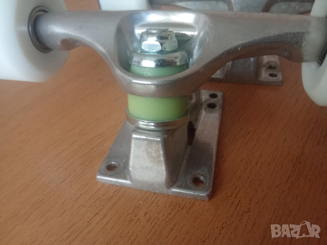 Машинки за скейтборд с колелца Element и ABEC-5 лагери, снимка 2 - Скейтборд, ховърборд, уейвборд - 53769407