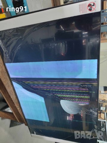 Телевизор Samsung UE50AU7172U На части 