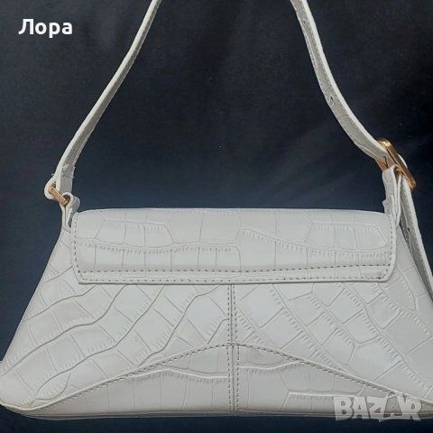 Дамска чанта Balenciaga , снимка 2 - Чанти - 50971596