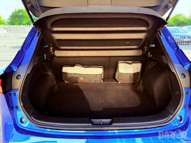 Nissan Qashqai 1.3 DIG-T, снимка 8 - Автомобили и джипове - 49600358