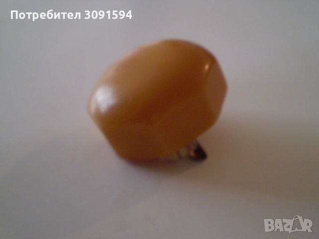 Дамска брошка бакелит тип кехлибар , снимка 2 - Антикварни и старинни предмети - 36300876