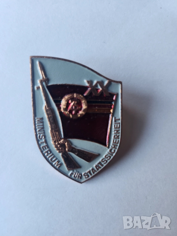 медали, вензели, кокарди, значки - български и от соц.страни + военен колан с тока , снимка 9 - Други ценни предмети - 52944054