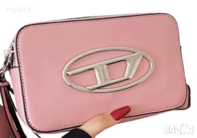 Елегантна дамска чанта с луксозен дизайн и метален акцент, снимка 2 - Чанти - 49003406