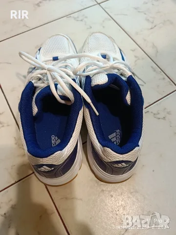 Маратонки Adidas оригинал, снимка 2 - Маратонки - 56352605