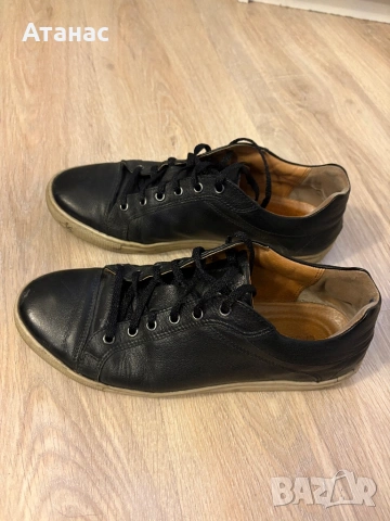 Продавам 4 чифта маратонки по 10 евро!, снимка 8 - Маратонки - 53746964