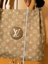 Дамска чанта Louis Vuitton, снимка 7
