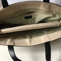 DKNY оригинална елегантна чанта, снимка 8 - Чанти - 41630215