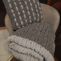 Комплект одеяло и възглавница, снимка 1 - Олекотени завивки и одеяла - 44531642