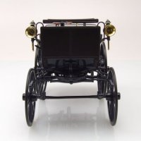 Daimler Motorkutsche 1886 - мащаб 1:18 на Norev моделът е нов в кутия, снимка 5 - Колекции - 41951305