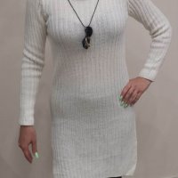 Чудесен дълъг пуловер, снимка 1 - Блузи с дълъг ръкав и пуловери - 38655143