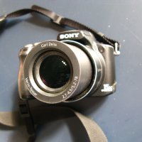 Фотоапарати Sony DSC H50 и Canon SX20, снимка 1 - Фотоапарати - 39671129