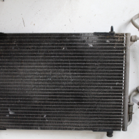 Радиатор климатик Пежо 206 1.4 75кс 2врати 03г Peugeot 206 1.4 75hp 2003, снимка 1 - Части - 44779639