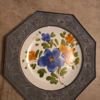 Декоративна керамична чиния с калаен обков , снимка 1 - Декорация за дома - 35827024