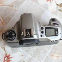 Canon EOS 3000N  като нов, снимка 3 - Фотоапарати - 40464089