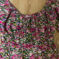 Блуза на цветя Mango, снимка 2 - Блузи с дълъг ръкав и пуловери - 44622730
